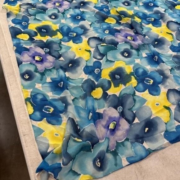 Peter Nygard Large Floral Silk Scarf in White, green & yelliow - Picture 4 of 4